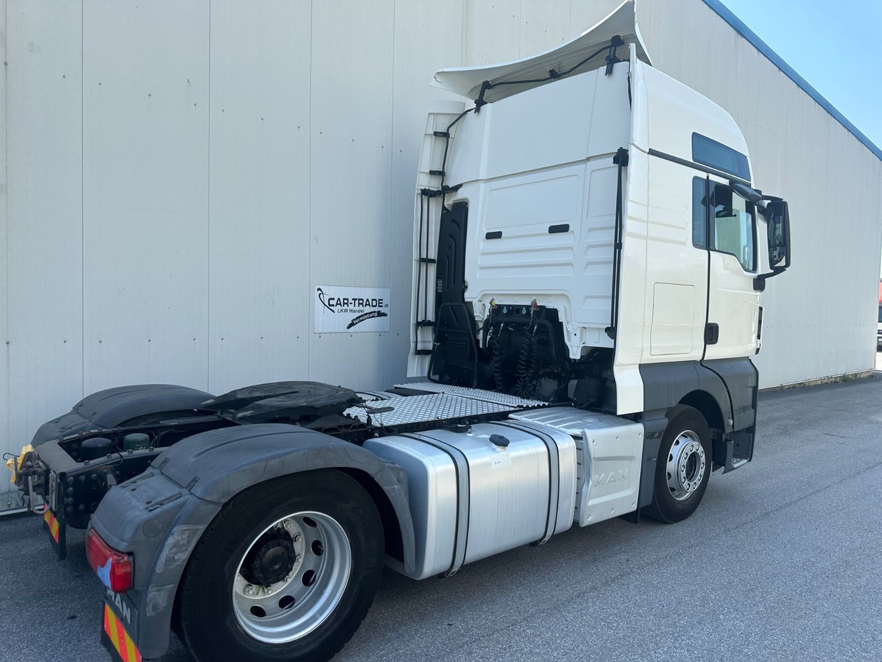 MAN TGX 18.460 XXL Intarder/Standklima - Tegljač: slika MAN TGX 18.460 XXL Intarder/Standklima - Tegljač MAN TGX 18.460 XXL Intarder/Standklima - Tegljač: slika MAN TGX 18.460 XXL Intarder/Standklima - Tegljač