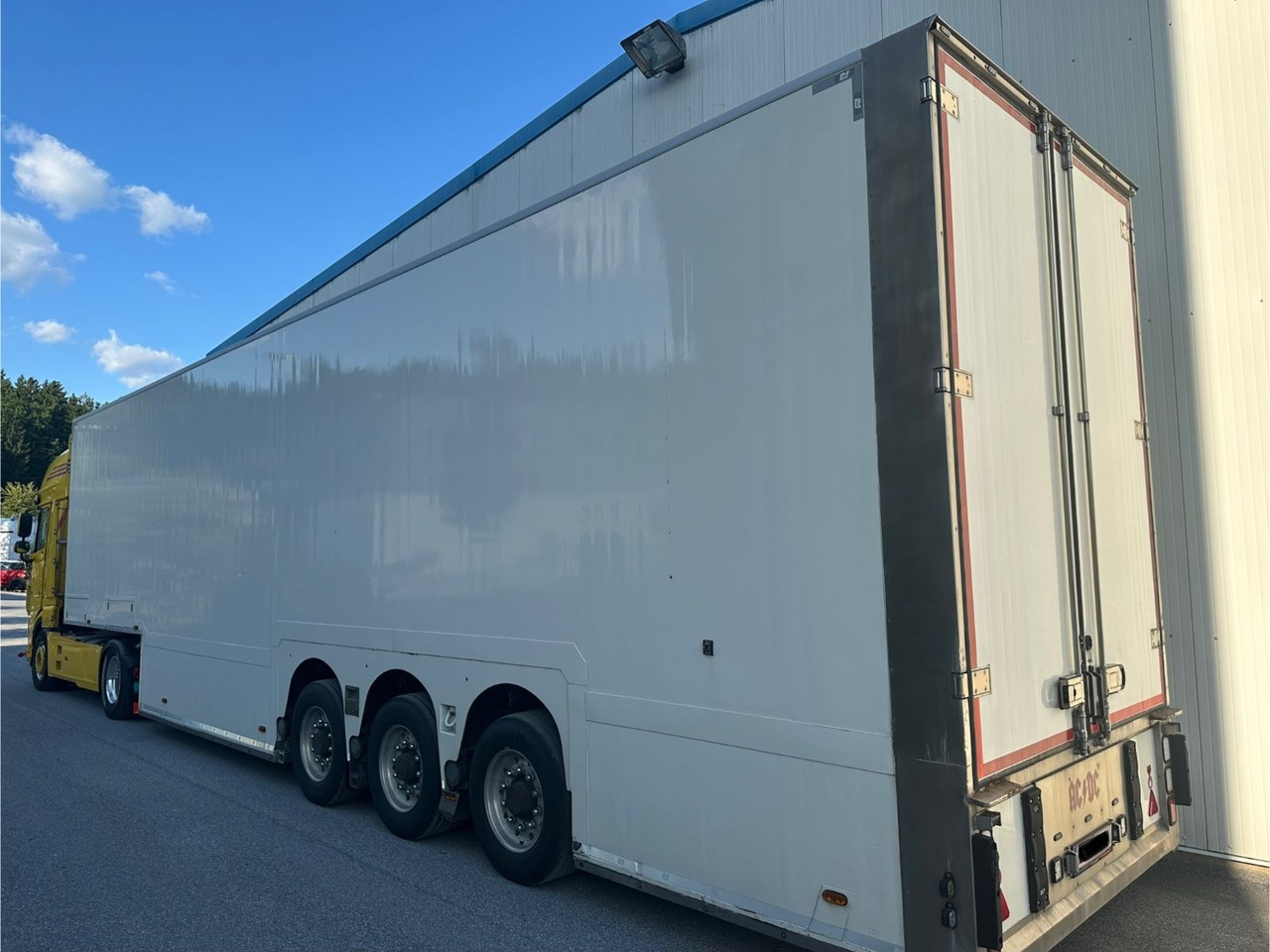 Van Eck Dubbeldeck T3Z Carrier - Poluprikolica sa zatvorenim sandukom: slika Van Eck Dubbeldeck T3Z Carrier - Poluprikolica sa zatvorenim sandukom Van Eck Dubbeldeck T3Z Carrier - Poluprikolica sa zatvorenim sandukom: slika Van Eck Dubbeldeck T3Z Carrier - Poluprikolica sa zatvorenim sandukom