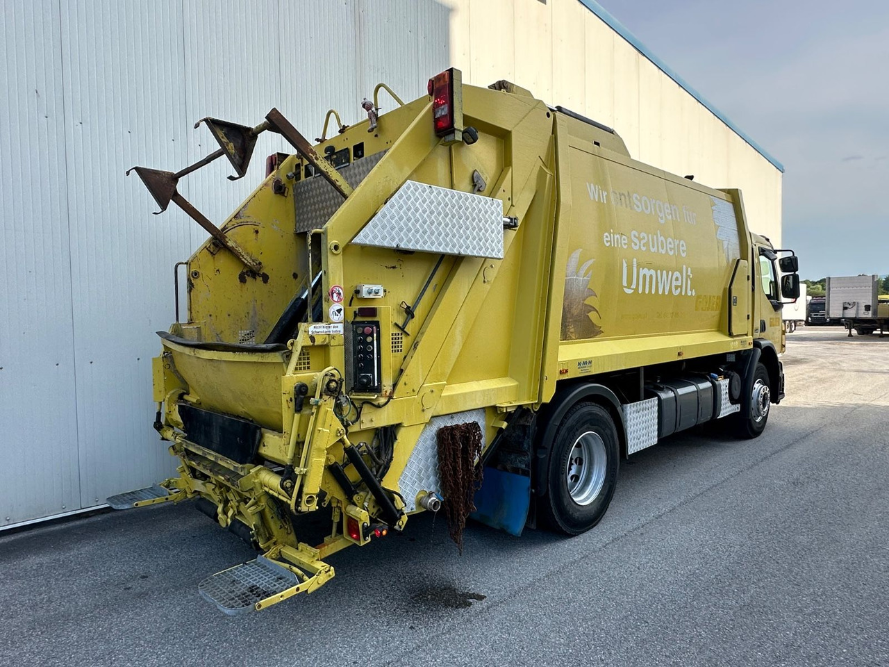 Volvo FE 320 KMH Presse Schalter - Kamion za odvoz smeća: slika Volvo FE 320 KMH Presse Schalter - Kamion za odvoz smeća Volvo FE 320 KMH Presse Schalter - Kamion za odvoz smeća: slika Volvo FE 320 KMH Presse Schalter - Kamion za odvoz smeća