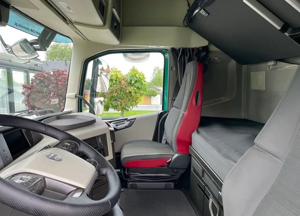 Tegljač VOLVO Fh4.500 XXL: slika Tegljač VOLVO Fh4.500 XXL