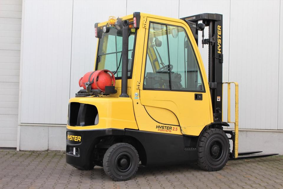 HYSTER H2.5FT Gas 2500kg - 2018 - 5196h - Plinski viličar: slika HYSTER H2.5FT Gas 2500kg - 2018 - 5196h - Plinski viličar HYSTER H2.5FT Gas 2500kg - 2018 - 5196h - Plinski viličar: slika HYSTER H2.5FT Gas 2500kg - 2018 - 5196h - Plinski viličar