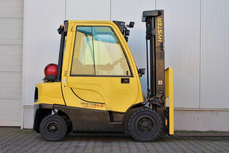 HYSTER H2.5FT Gas 2500kg Kabine 2018 Stapler UVV ✅ - Plinski viličar: slika HYSTER H2.5FT Gas 2500kg Kabine 2018 Stapler UVV ✅ - Plinski viličar HYSTER H2.5FT Gas 2500kg Kabine 2018 Stapler UVV ✅ - Plinski viličar: slika HYSTER H2.5FT Gas 2500kg Kabine 2018 Stapler UVV ✅ - Plinski viličar