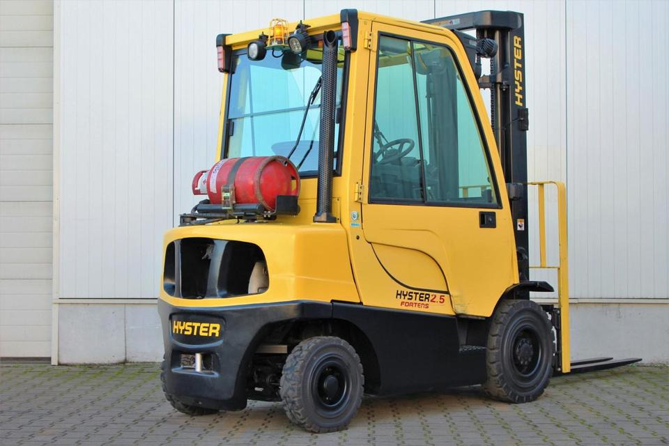 HYSTER H2.5FT Gas 2500kg Kabine 2018 Stapler UVV ✅ - Plinski viličar: slika HYSTER H2.5FT Gas 2500kg Kabine 2018 Stapler UVV ✅ - Plinski viličar HYSTER H2.5FT Gas 2500kg Kabine 2018 Stapler UVV ✅ - Plinski viličar: slika HYSTER H2.5FT Gas 2500kg Kabine 2018 Stapler UVV ✅ - Plinski viličar