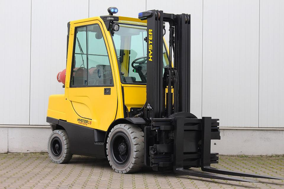 HYSTER H3.5FT Gas Drehgerät Triplex UVV - Plinski viličar: slika HYSTER H3.5FT Gas Drehgerät Triplex UVV - Plinski viličar HYSTER H3.5FT Gas Drehgerät Triplex UVV - Plinski viličar: slika HYSTER H3.5FT Gas Drehgerät Triplex UVV - Plinski viličar