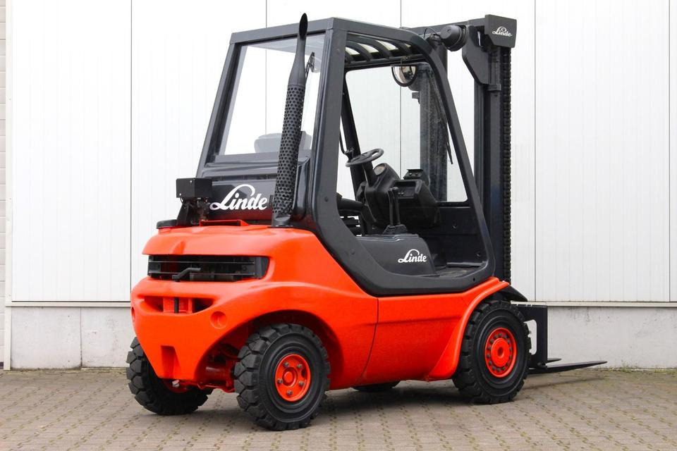 LINDE H20D Diesel TOP Zustand - UVV NEU - Diesel viličar: slika LINDE H20D Diesel TOP Zustand - UVV NEU - Diesel viličar LINDE H20D Diesel TOP Zustand - UVV NEU - Diesel viličar: slika LINDE H20D Diesel TOP Zustand - UVV NEU - Diesel viličar