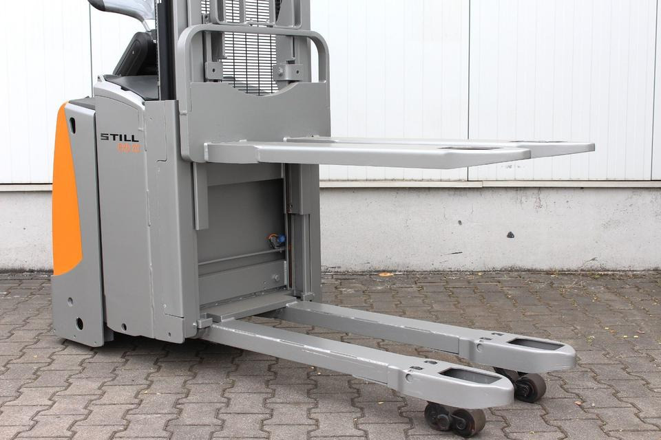 STILL EXD20 - 2000kg - Doppelstock / Initialhub - Batt2022 - Slagač stoga: slika STILL EXD20 - 2000kg - Doppelstock / Initialhub - Batt2022 - Slagač stoga STILL EXD20 - 2000kg - Doppelstock / Initialhub - Batt2022 - Slagač stoga: slika STILL EXD20 - 2000kg - Doppelstock / Initialhub - Batt2022 - Slagač stoga