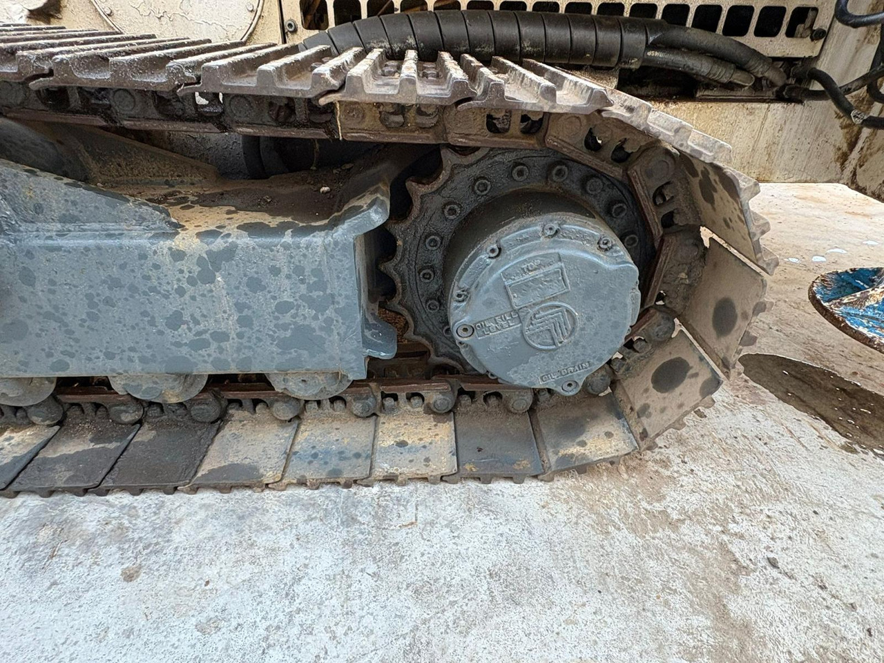 Soilmec SM 401 - Platforma za bušenje: slika Soilmec SM 401 - Platforma za bušenje Soilmec SM 401 - Platforma za bušenje: slika Soilmec SM 401 - Platforma za bušenje