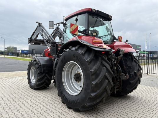 Case IH Magnum 280 - Traktor: slika Case IH Magnum 280 - Traktor Case IH Magnum 280 - Traktor: slika Case IH Magnum 280 - Traktor