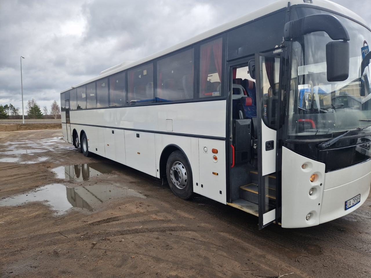VOLVO B12B VEST HORISONT - Turistički autobus: slika VOLVO B12B VEST HORISONT - Turistički autobus VOLVO B12B VEST HORISONT - Turistički autobus: slika VOLVO B12B VEST HORISONT - Turistički autobus