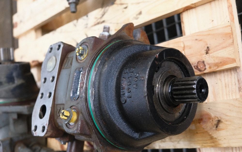 Silnik hydrauliczny obrotu liebherr FMF 064 do R906,R916,R924 R926 R950 P926P924 - Hidraulika: slika silnik hydrauliczny obrotu liebherr FMF 064 do R906,R916,R924 R926 R950 P926P924 - Hidraulika Silnik hydrauliczny obrotu liebherr FMF 064 do R906,R916,R924 R926 R950 P926P924 - Hidraulika: slika silnik hydrauliczny obrotu liebherr FMF 064 do R906,R916,R924 R926 R950 P926P924 - Hidraulika