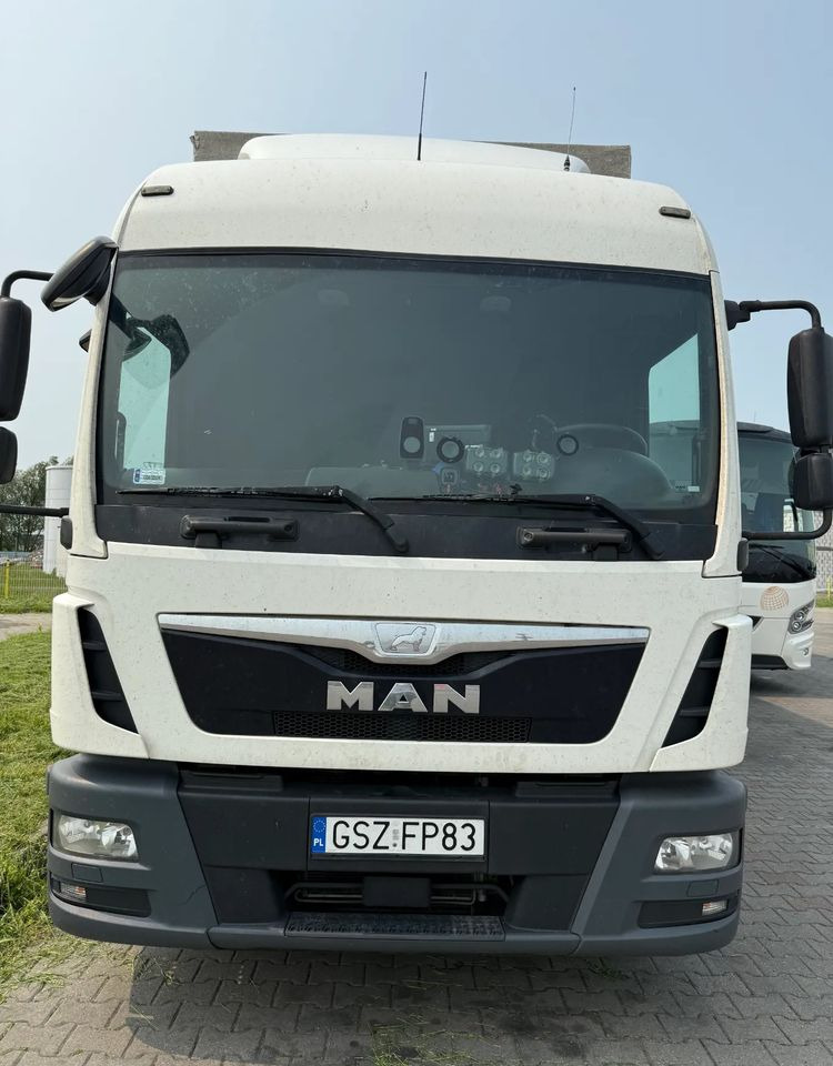 MAN - Kamion s ceradom: slika  MAN - Kamion s ceradom MAN - Kamion s ceradom: slika  MAN - Kamion s ceradom