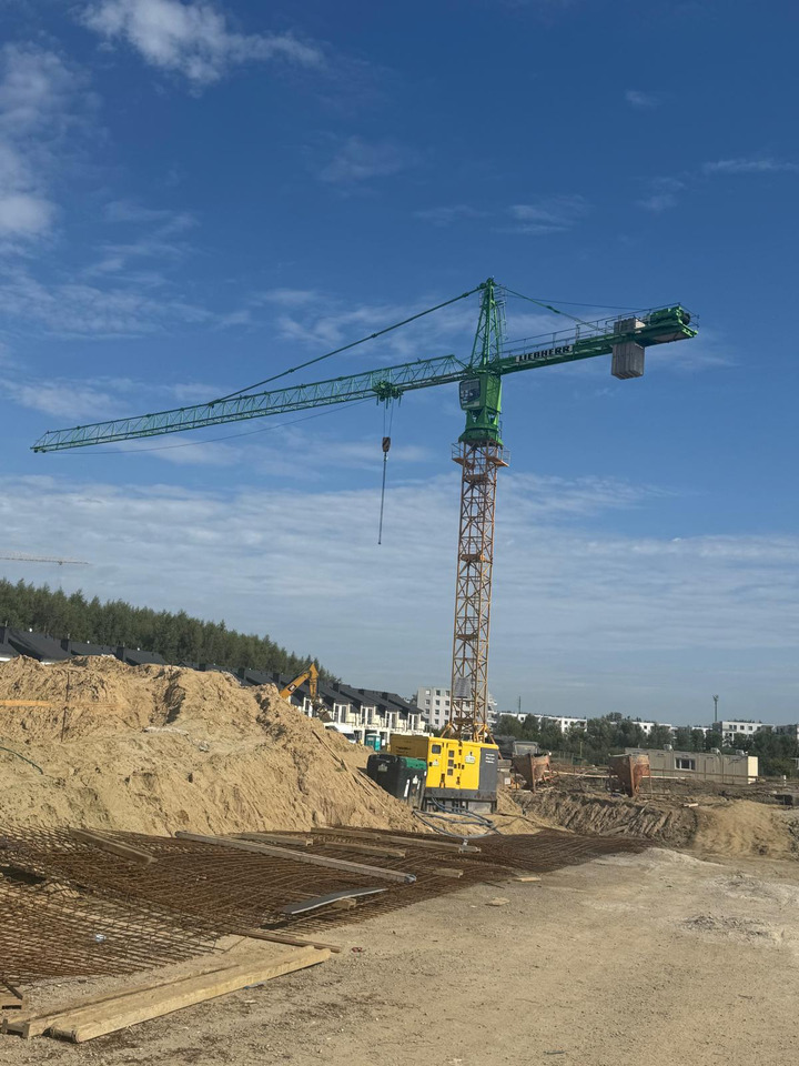 Liebherr 112 EC-H Litronic - Toranjska dizalica: slika Liebherr 112 EC-H Litronic - Toranjska dizalica Liebherr 112 EC-H Litronic - Toranjska dizalica: slika Liebherr 112 EC-H Litronic - Toranjska dizalica