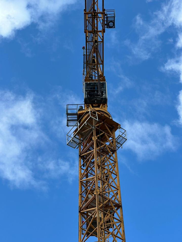 Liebherr 112 EC-H Litronic - Toranjska dizalica: slika Liebherr 112 EC-H Litronic - Toranjska dizalica Liebherr 112 EC-H Litronic - Toranjska dizalica: slika Liebherr 112 EC-H Litronic - Toranjska dizalica