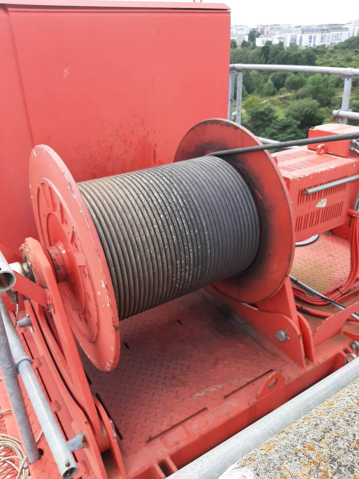 Liebherr 132 EC-H8 Litronic - Toranjska dizalica: slika Liebherr 132 EC-H8 Litronic - Toranjska dizalica Liebherr 132 EC-H8 Litronic - Toranjska dizalica: slika Liebherr 132 EC-H8 Litronic - Toranjska dizalica