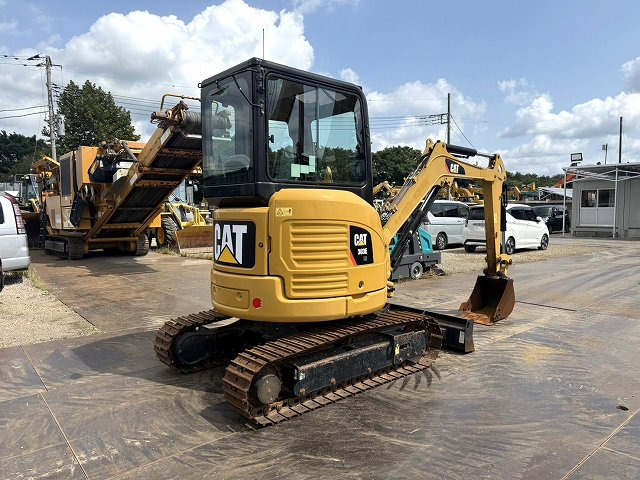 CAT 303ECR - Mini bager: slika CAT 303ECR - Mini bager CAT 303ECR - Mini bager: slika CAT 303ECR - Mini bager