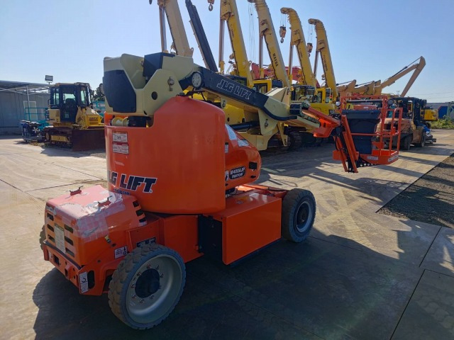 JLG M400AJPN - Zglobni krak: slika JLG M400AJPN - Zglobni krak JLG M400AJPN - Zglobni krak: slika JLG M400AJPN - Zglobni krak