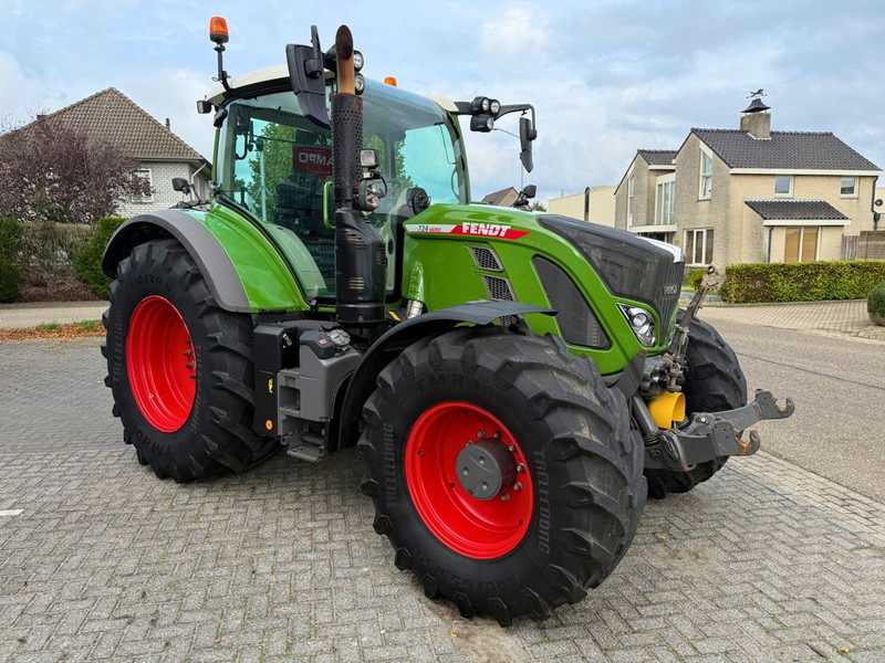 Fendt 724 Vario Gen 6 Profi Plus - Traktor: slika Fendt 724 Vario Gen 6 Profi Plus - Traktor Fendt 724 Vario Gen 6 Profi Plus - Traktor: slika Fendt 724 Vario Gen 6 Profi Plus - Traktor