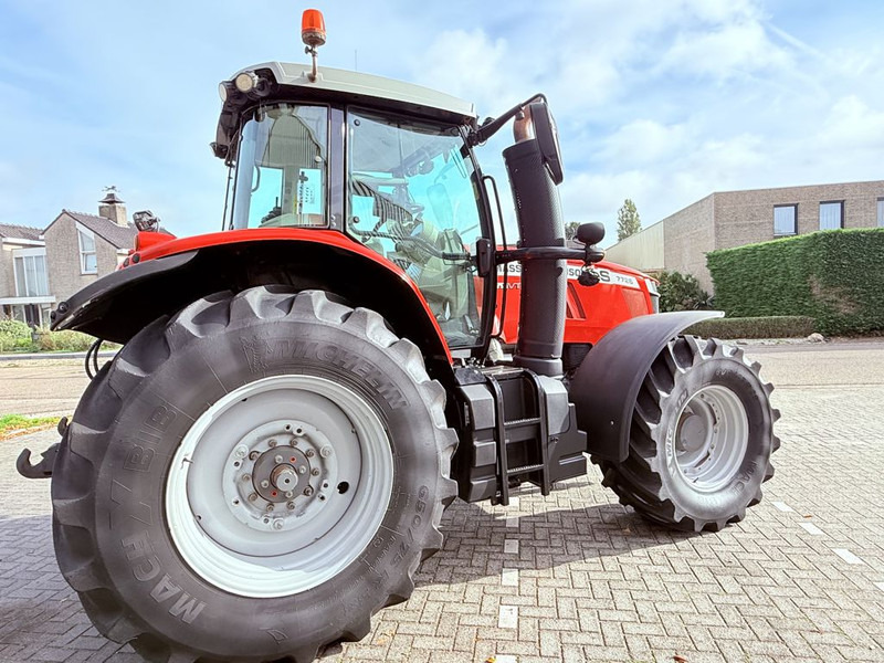 Massey Ferguson 7726S Dyna VT - Traktor: slika Massey Ferguson 7726S Dyna VT - Traktor Massey Ferguson 7726S Dyna VT - Traktor: slika Massey Ferguson 7726S Dyna VT - Traktor