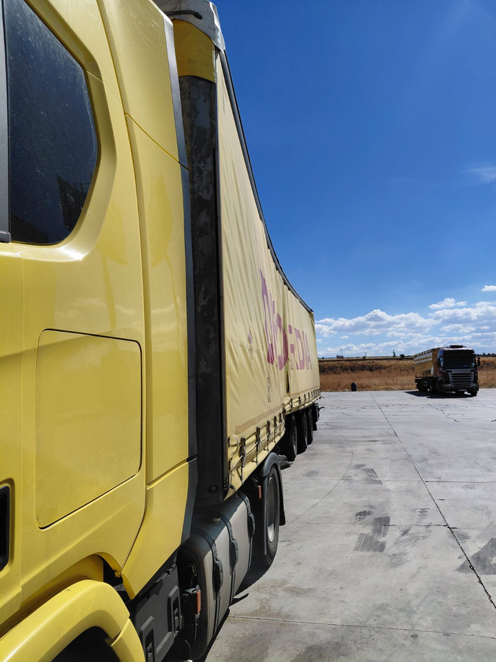 SCHMITZ SCB S3 - located in Spain - Poluprikolica s ceradom: slika SCHMITZ SCB S3 - located in Spain - Poluprikolica s ceradom SCHMITZ SCB S3 - located in Spain - Poluprikolica s ceradom: slika SCHMITZ SCB S3 - located in Spain - Poluprikolica s ceradom