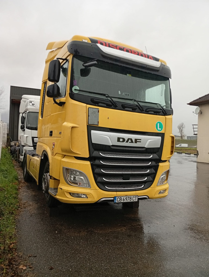 DAF XF430 - FR 73000, damaged engine - Tegljač: slika DAF XF430 - FR 73000, damaged engine - Tegljač DAF XF430 - FR 73000, damaged engine - Tegljač: slika DAF XF430 - FR 73000, damaged engine - Tegljač