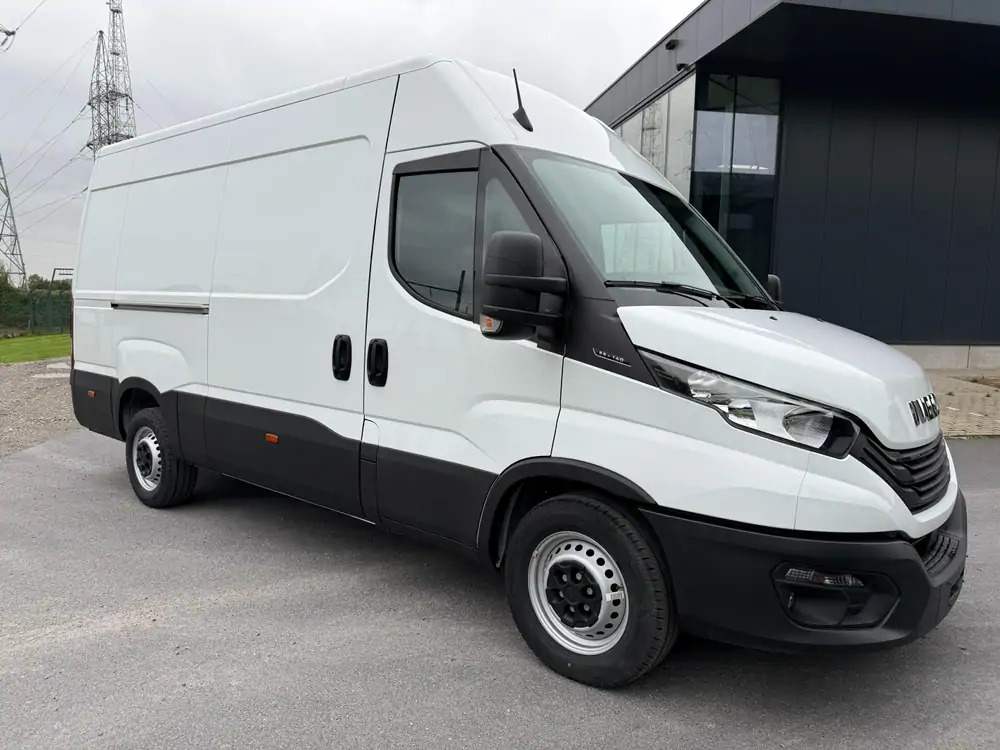 Iveco Daily 35-140 *L2H2*DISPO DE STOCK*Airco*Cruise control - Furgon: slika Iveco Daily 35-140 *L2H2*DISPO DE STOCK*Airco*Cruise control - Furgon Iveco Daily 35-140 *L2H2*DISPO DE STOCK*Airco*Cruise control - Furgon: slika Iveco Daily 35-140 *L2H2*DISPO DE STOCK*Airco*Cruise control - Furgon