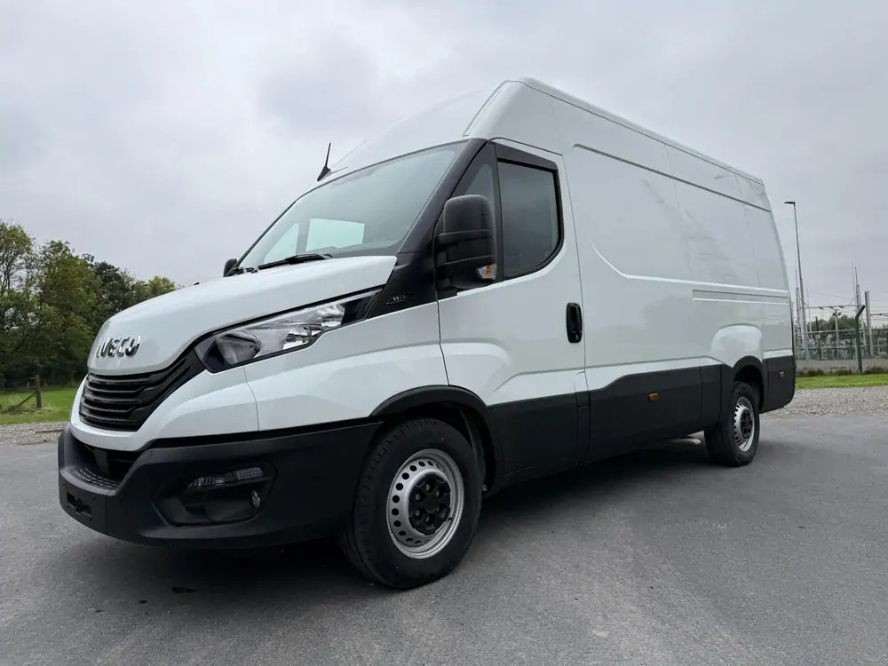 Iveco Daily 35-140 *L2H2*DISPO DE STOCK*Airco*Cruise control - Furgon: slika Iveco Daily 35-140 *L2H2*DISPO DE STOCK*Airco*Cruise control - Furgon Iveco Daily 35-140 *L2H2*DISPO DE STOCK*Airco*Cruise control - Furgon: slika Iveco Daily 35-140 *L2H2*DISPO DE STOCK*Airco*Cruise control - Furgon