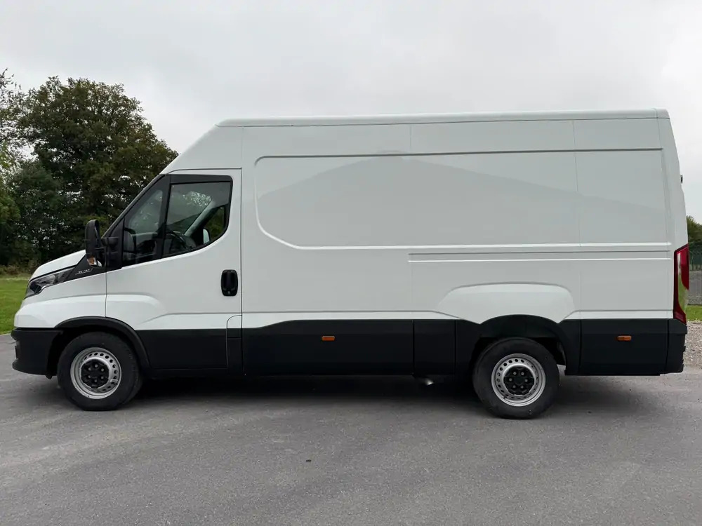 Iveco Daily 35-140 *L2H2*DISPO DE STOCK*Airco*Cruise control - Furgon: slika Iveco Daily 35-140 *L2H2*DISPO DE STOCK*Airco*Cruise control - Furgon Iveco Daily 35-140 *L2H2*DISPO DE STOCK*Airco*Cruise control - Furgon: slika Iveco Daily 35-140 *L2H2*DISPO DE STOCK*Airco*Cruise control - Furgon