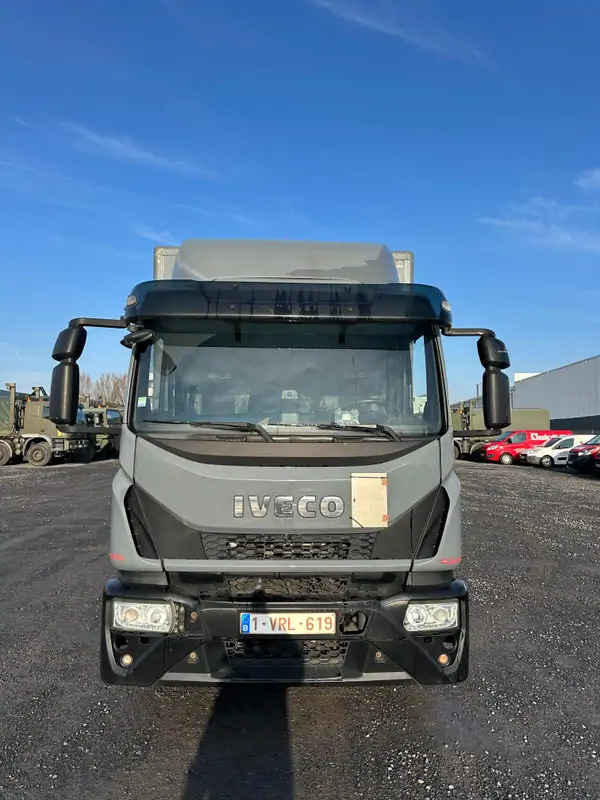 Kamion sandučar Iveco ML120E280 *Hayon 2000 kg*280 CV*caisse 7m8: slika Kamion sandučar Iveco ML120E280 *Hayon 2000 kg*280 CV*caisse 7m8