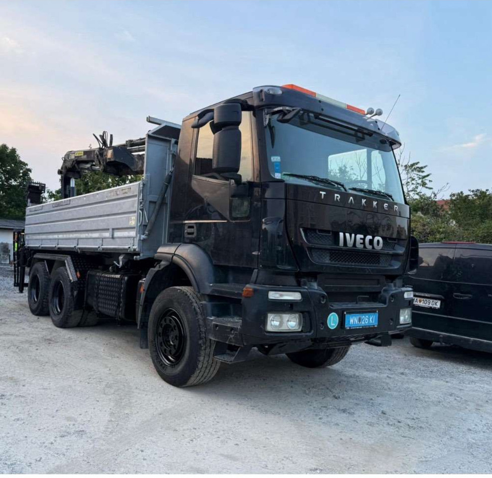 IVECO Trakker/ KPEC1/2A4 - Kamion s kranom: slika IVECO Trakker/ KPEC1/2A4 - Kamion s kranom IVECO Trakker/ KPEC1/2A4 - Kamion s kranom: slika IVECO Trakker/ KPEC1/2A4 - Kamion s kranom