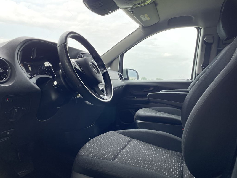 Mali kombi Mercedes-Benz Vito 114 CDI 136pk E6 Automaat Lang Lease €381 p/m, Airco, Navi+Camera, PDC V+A, 18 inch LMV, 2 schuifdeuren, Onderhoudshistorie aanwezig: slika Mali kombi Mercedes-Benz Vito 114 CDI 136pk E6 Automaat Lang Lease €381 p/m, Airco, Navi+Camera, PDC V+A, 18 inch LMV, 2 schuifdeuren, Onderhoudshistorie aanwezig