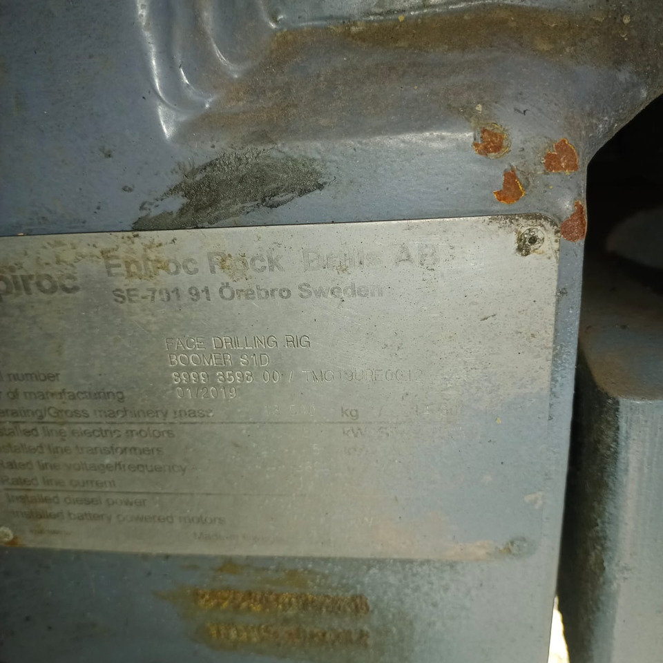 EPIROC BOOMER S1D - Rudarski strojevi: slika EPIROC BOOMER S1D - Rudarski strojevi EPIROC BOOMER S1D - Rudarski strojevi: slika EPIROC BOOMER S1D - Rudarski strojevi