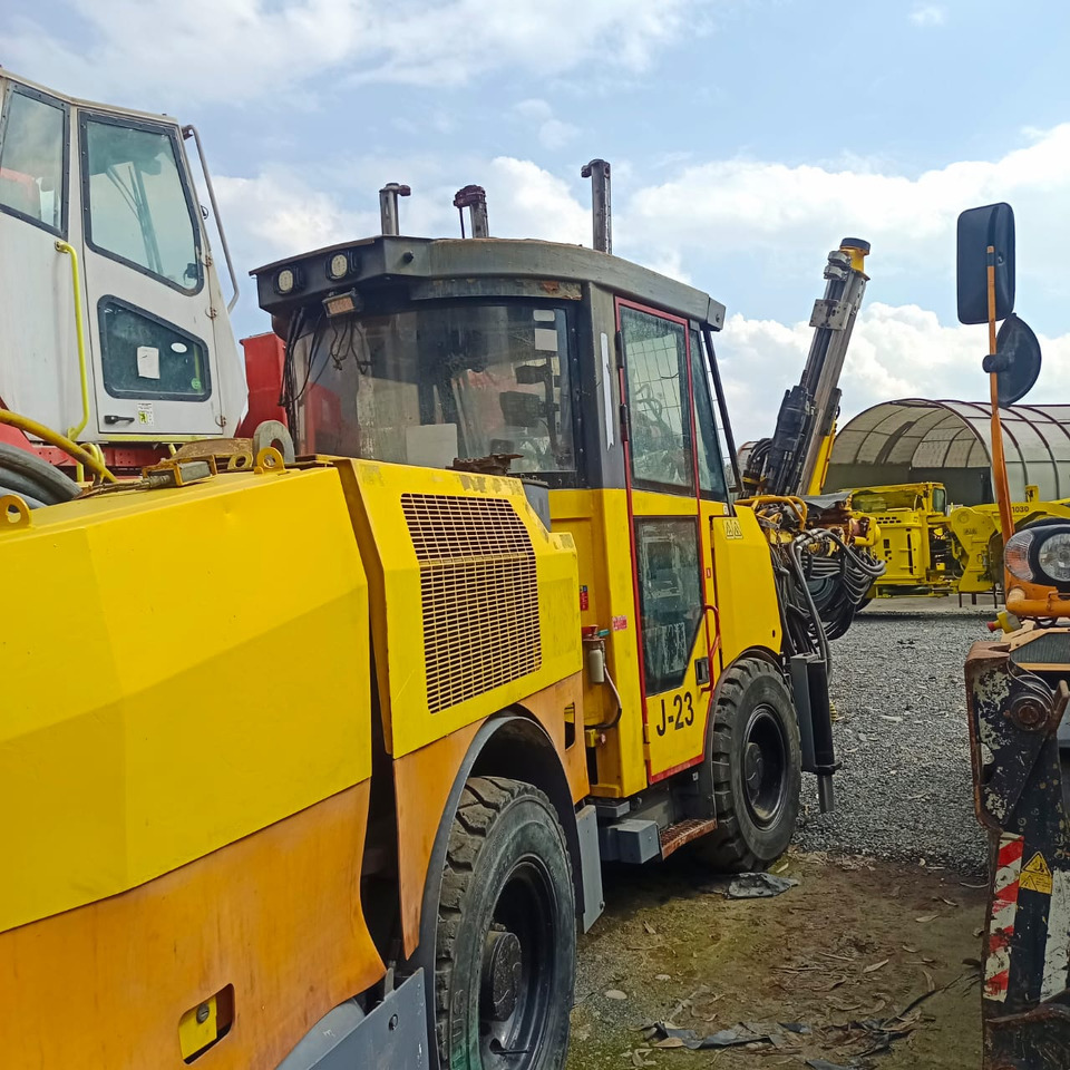 EPIROC BOOMER S1D - Rudarski strojevi: slika EPIROC BOOMER S1D - Rudarski strojevi EPIROC BOOMER S1D - Rudarski strojevi: slika EPIROC BOOMER S1D - Rudarski strojevi