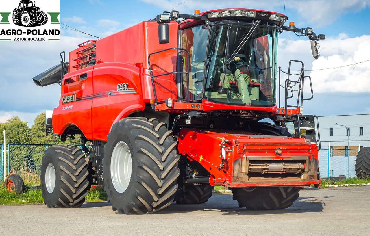 CASE IH IH 9250 AFS - 2019 ROK - 4X4 - 10,7 M. - GPS - AUTOPILOT - 2754H - Kombajn za žetvu: slika CASE IH IH 9250 AFS - 2019 ROK - 4X4 - 10,7 M. - GPS - AUTOPILOT - 2754H - Kombajn za žetvu CASE IH IH 9250 AFS - 2019 ROK - 4X4 - 10,7 M. - GPS - AUTOPILOT - 2754H - Kombajn za žetvu: slika CASE IH IH 9250 AFS - 2019 ROK - 4X4 - 10,7 M. - GPS - AUTOPILOT - 2754H - Kombajn za žetvu