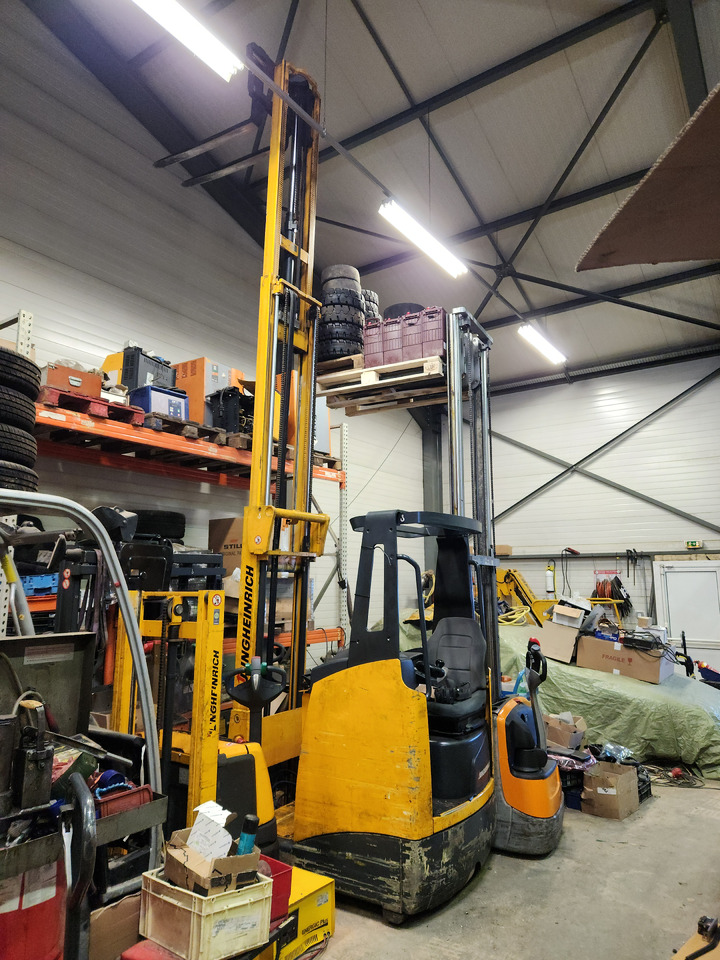 JUNGHEINRICH ETV112 - Bočni utovarivač: slika JUNGHEINRICH ETV112 - Bočni utovarivač JUNGHEINRICH ETV112 - Bočni utovarivač: slika JUNGHEINRICH ETV112 - Bočni utovarivač