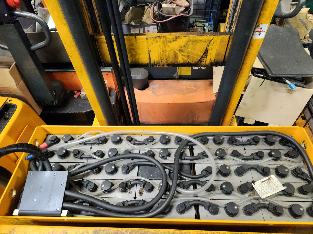 JUNGHEINRICH ETV112 - Bočni utovarivač: slika JUNGHEINRICH ETV112 - Bočni utovarivač JUNGHEINRICH ETV112 - Bočni utovarivač: slika JUNGHEINRICH ETV112 - Bočni utovarivač