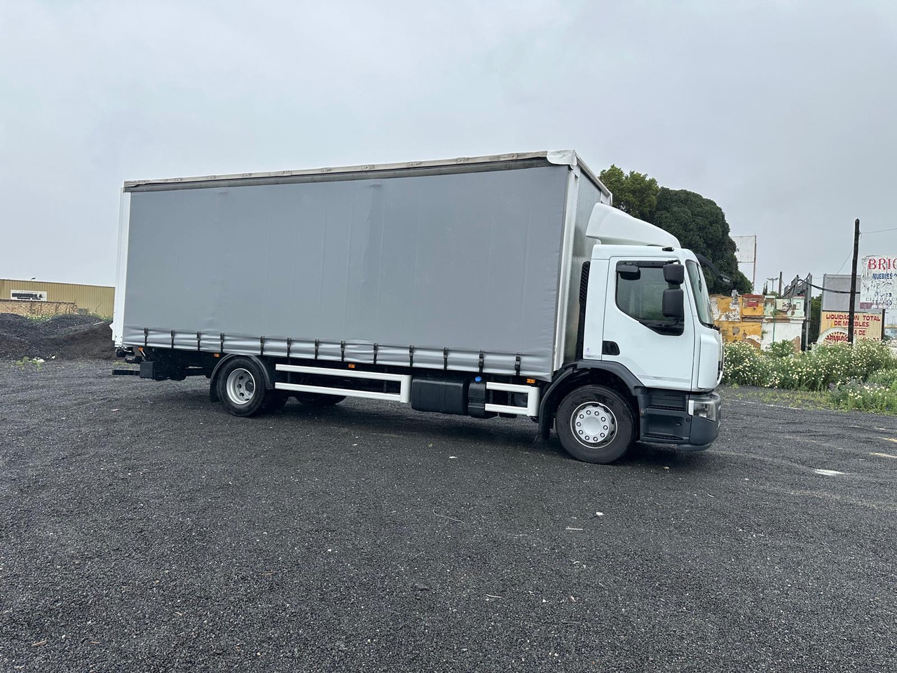 RENAULT PREMIUM 380 - Kamion s ceradom: slika RENAULT PREMIUM 380 - Kamion s ceradom RENAULT PREMIUM 380 - Kamion s ceradom: slika RENAULT PREMIUM 380 - Kamion s ceradom