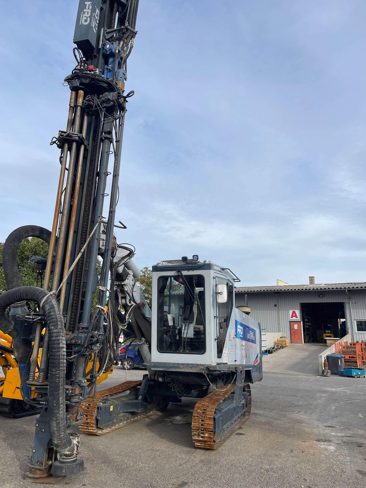 FURUKAWA HCR 1600 ED (hors du trou) - Platforma za bušenje: slika FURUKAWA HCR 1600 ED (hors du trou) - Platforma za bušenje FURUKAWA HCR 1600 ED (hors du trou) - Platforma za bušenje: slika FURUKAWA HCR 1600 ED (hors du trou) - Platforma za bušenje