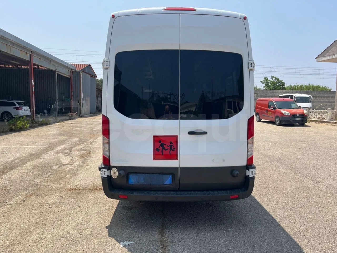 Ford Transit - Minibus, Putnički kombi: slika  Ford Transit - Minibus, Putnički kombi Ford Transit - Minibus, Putnički kombi: slika  Ford Transit - Minibus, Putnički kombi
