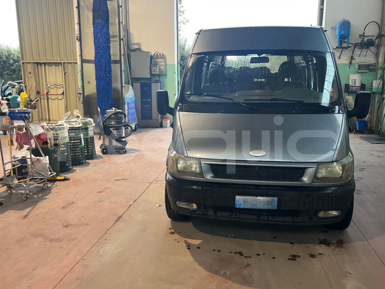 Ford Transit - Prigradski autobus: slika Ford Transit - Prigradski autobus Ford Transit - Prigradski autobus: slika Ford Transit - Prigradski autobus