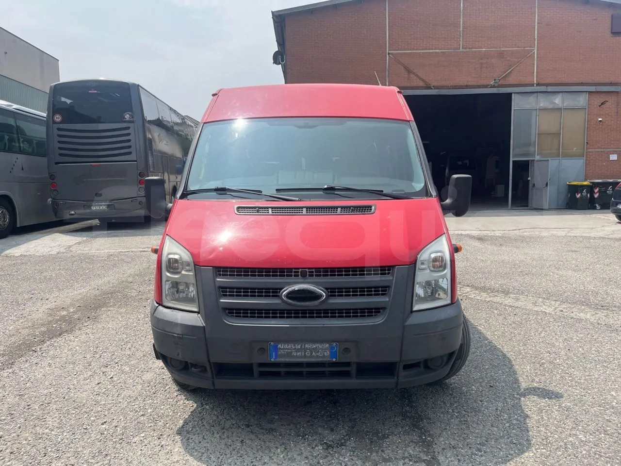 Ford Transit Tourneo - Prigradski autobus: slika Ford Transit Tourneo - Prigradski autobus Ford Transit Tourneo - Prigradski autobus: slika Ford Transit Tourneo - Prigradski autobus