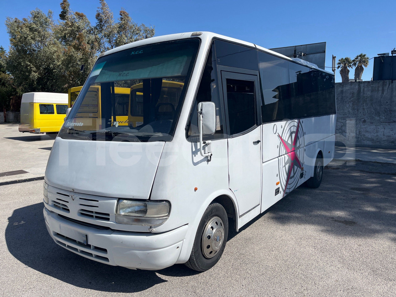 Iveco 59E12 - Minibus, Putnički kombi: slika Iveco 59E12 - Minibus, Putnički kombi Iveco 59E12 - Minibus, Putnički kombi: slika Iveco 59E12 - Minibus, Putnički kombi