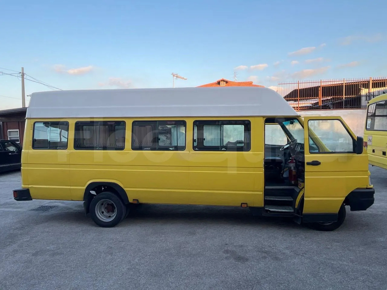 Minibus, Putnički kombi Iveco A45E10: slika Minibus, Putnički kombi Iveco A45E10