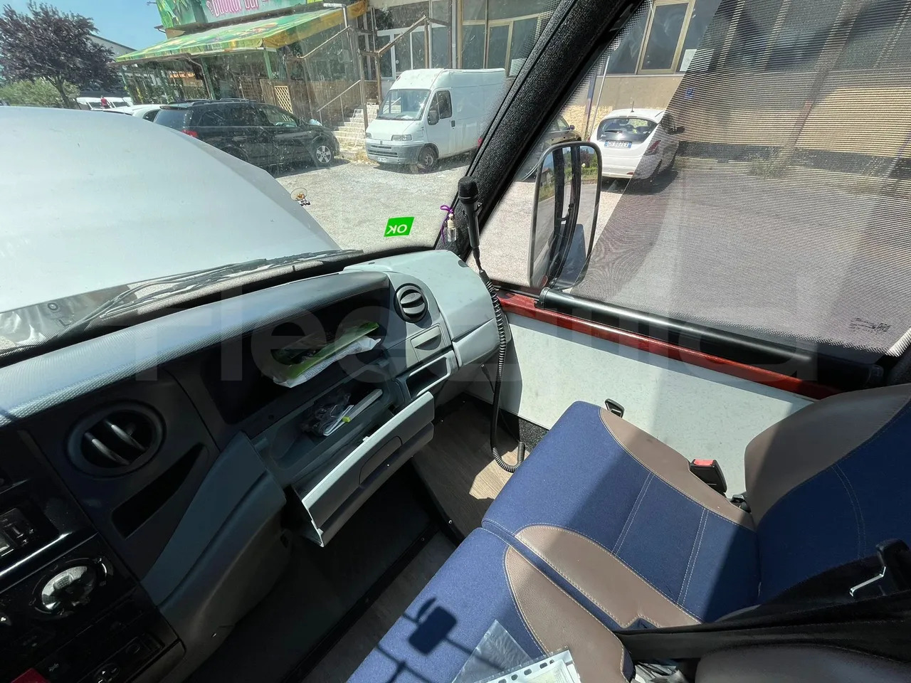 Iveco A65C/E4/27 - Turistički autobus: slika Iveco A65C/E4/27 - Turistički autobus Iveco A65C/E4/27 - Turistički autobus: slika Iveco A65C/E4/27 - Turistički autobus