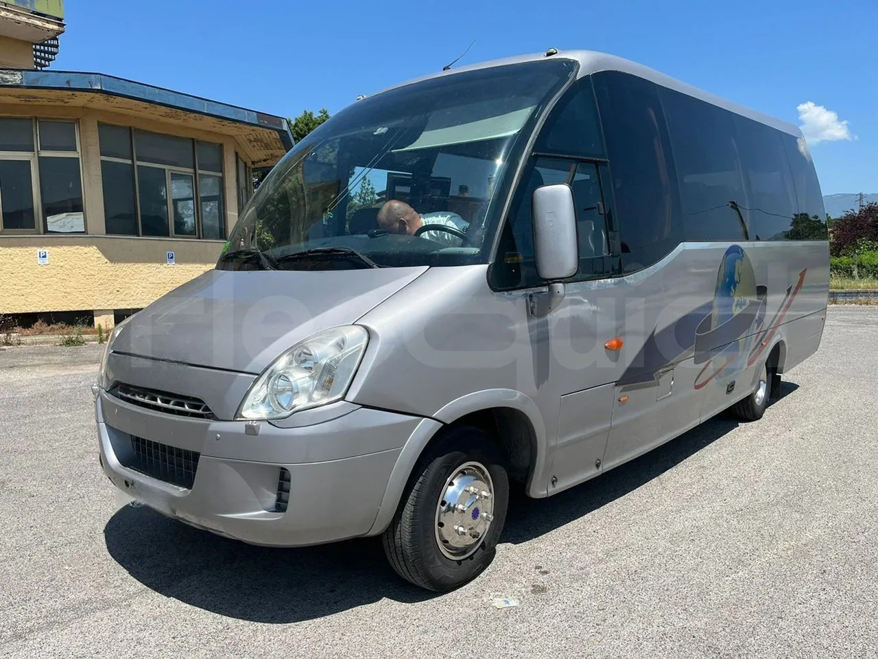 Iveco A65C/E4/27 - Turistički autobus: slika Iveco A65C/E4/27 - Turistički autobus Iveco A65C/E4/27 - Turistički autobus: slika Iveco A65C/E4/27 - Turistički autobus