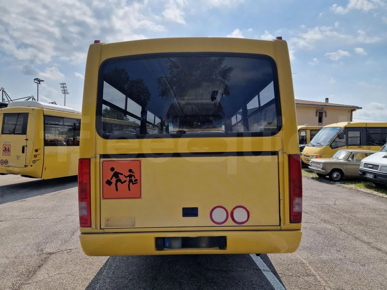 Iveco Cacciamali - Školski autobus: slika Iveco Cacciamali - Školski autobus Iveco Cacciamali - Školski autobus: slika Iveco Cacciamali - Školski autobus