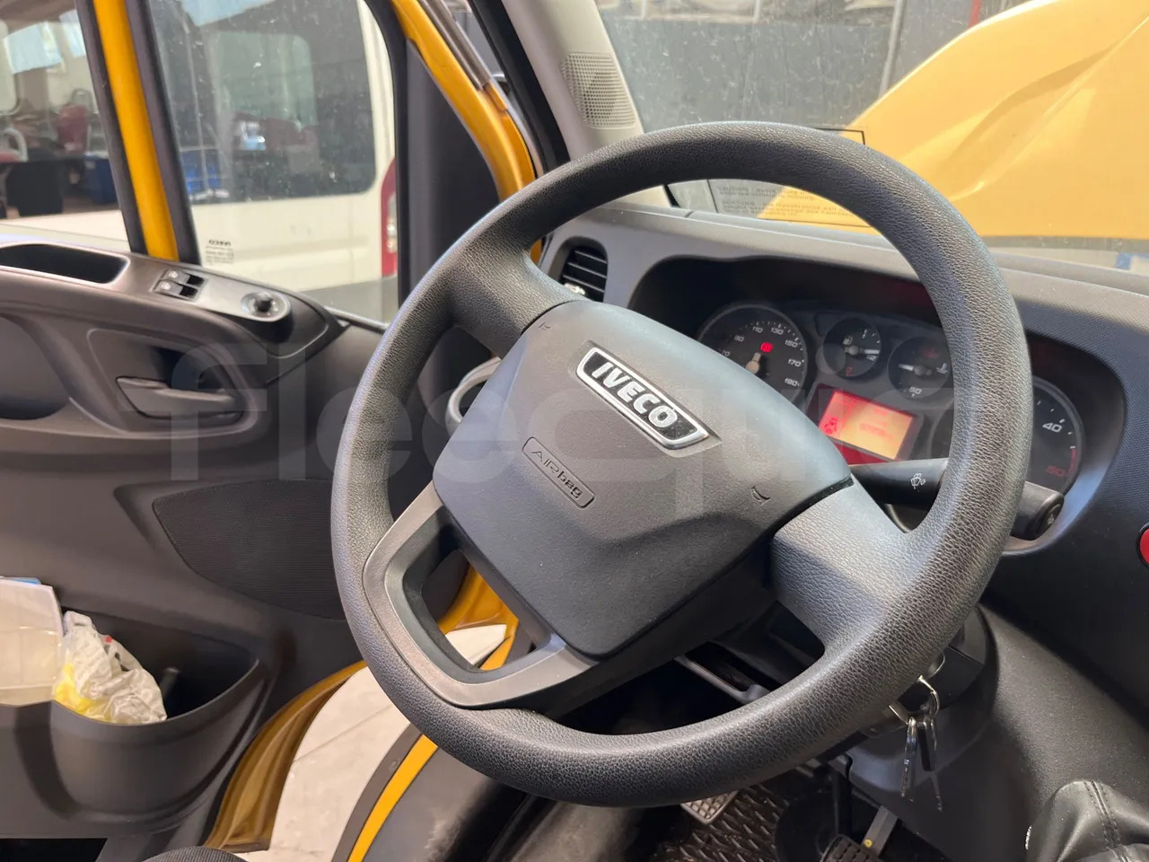 Školski autobus Iveco Daily: slika Školski autobus Iveco Daily Školski autobus Iveco Daily: slika Školski autobus Iveco Daily