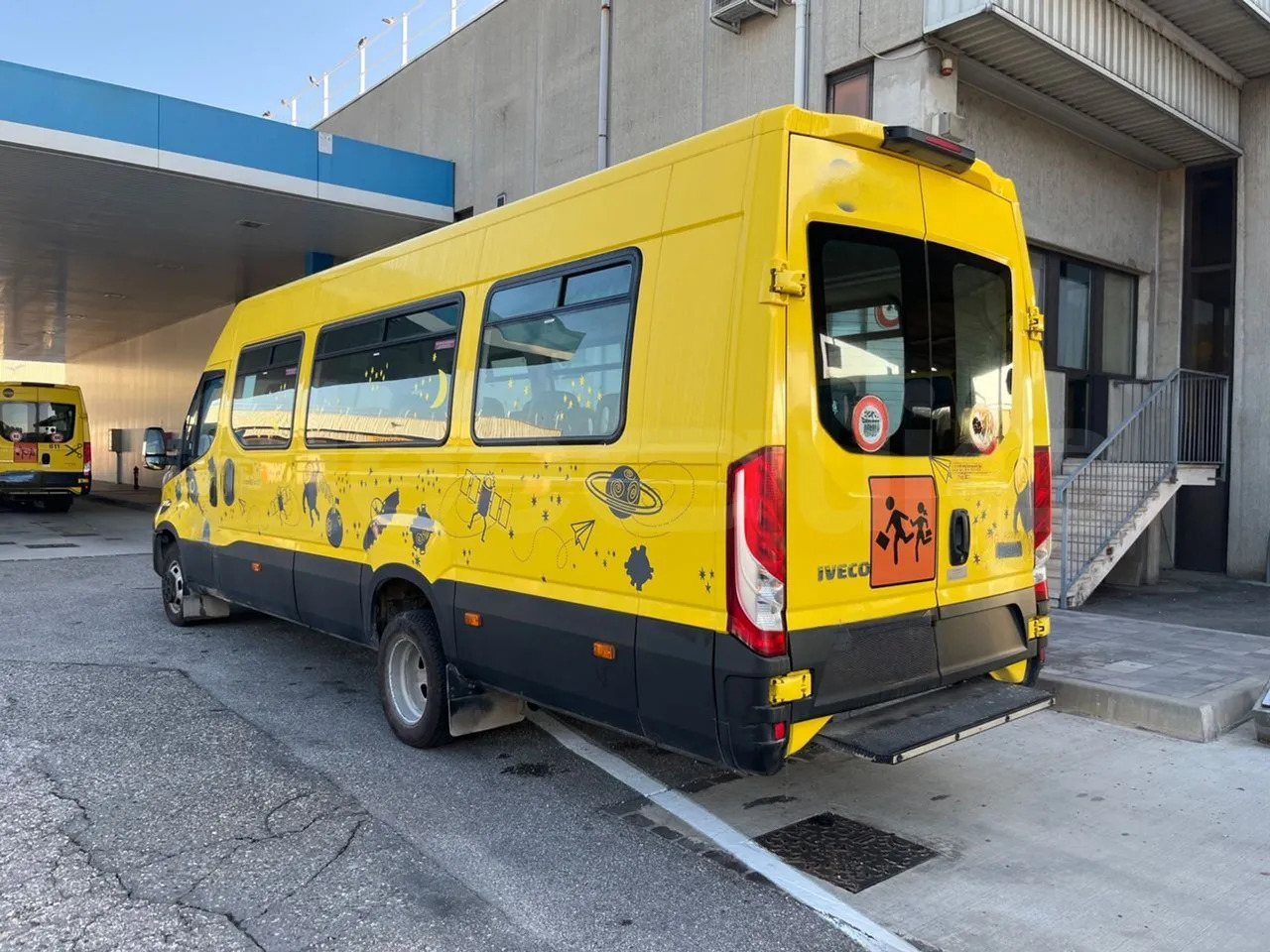 Školski autobus Iveco Daily: slika Školski autobus Iveco Daily Školski autobus Iveco Daily: slika Školski autobus Iveco Daily