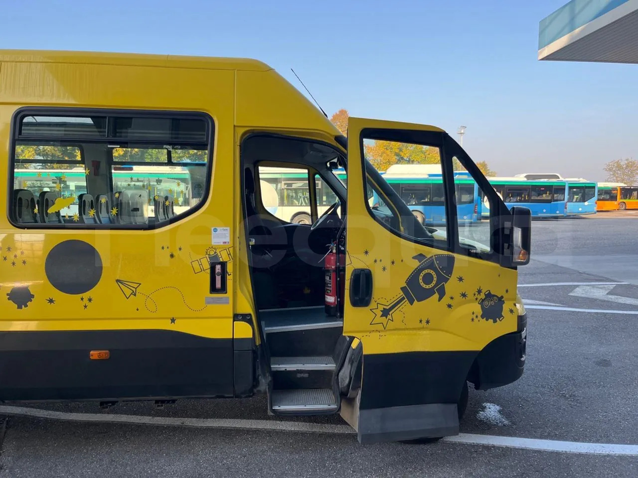 Školski autobus Iveco Daily: slika Školski autobus Iveco Daily Školski autobus Iveco Daily: slika Školski autobus Iveco Daily