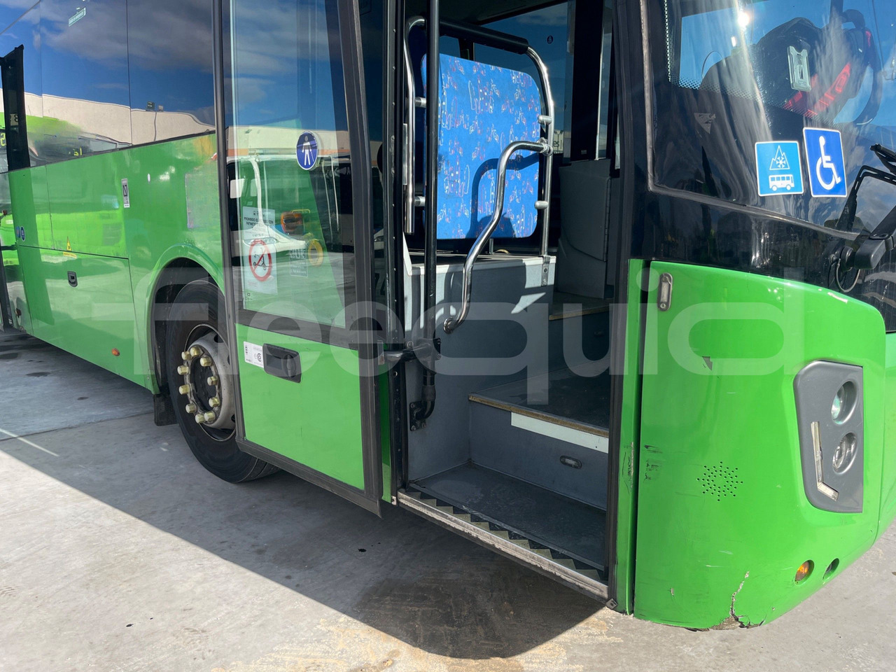 Prigradski autobus Man Castrosua: slika Prigradski autobus Man Castrosua Prigradski autobus Man Castrosua: slika Prigradski autobus Man Castrosua