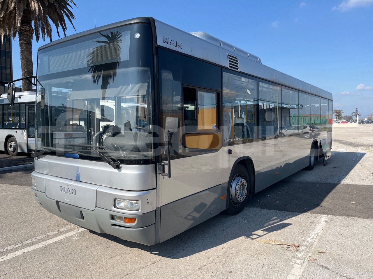 Man Lion's Classic - Prigradski autobus: slika Man Lion's Classic - Prigradski autobus Man Lion's Classic - Prigradski autobus: slika Man Lion's Classic - Prigradski autobus